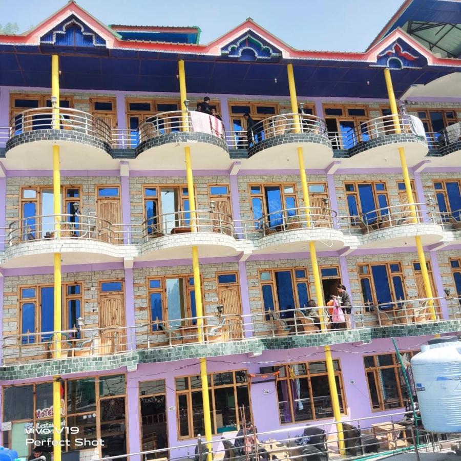 Hotel 19 Tosh Zewnętrze zdjęcie